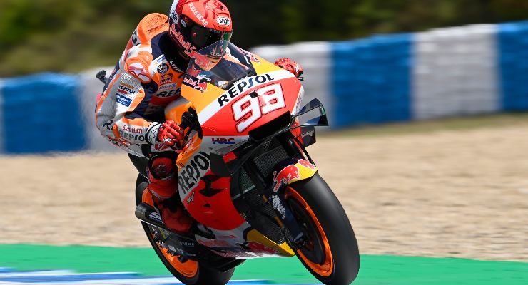 Marc Marquez sulla Honda nel Gran Premio di Spagna di MotoGP 2021 a Jerez