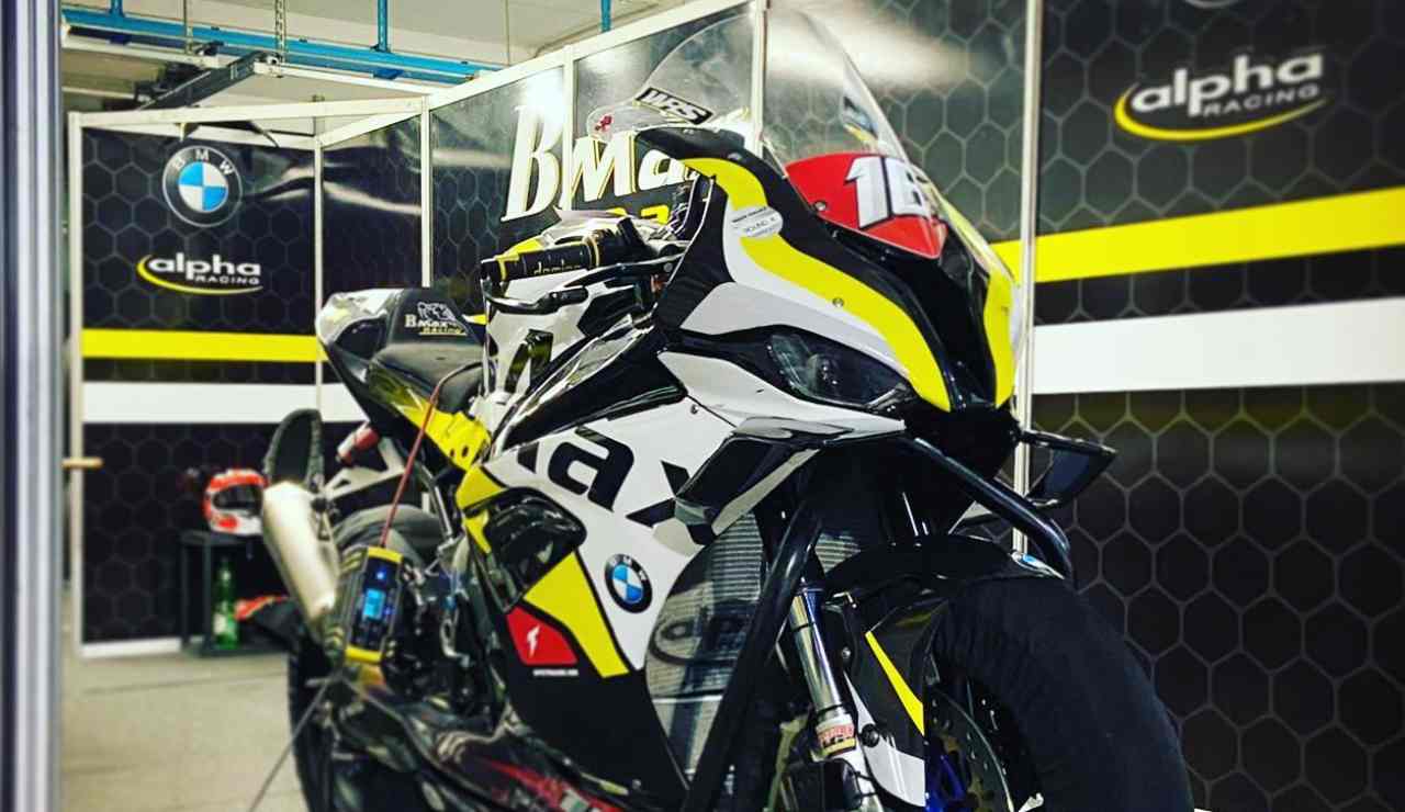 B Max Racing sbk