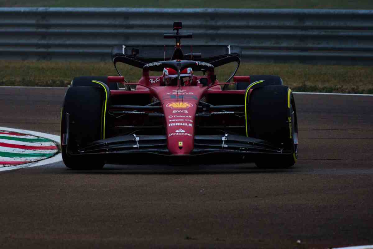 Charles Leclerc sulla F1-75 (Ferrari Twitter)