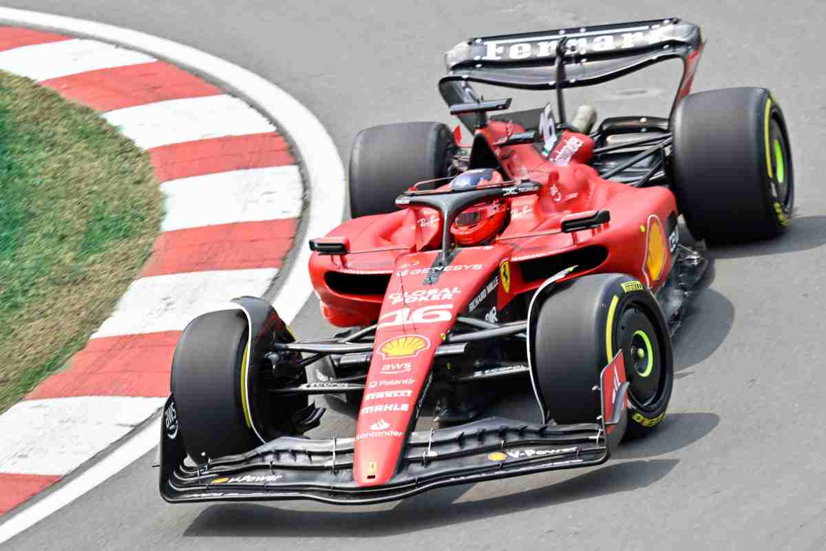 Ferrari prova una nuova ala anteriore