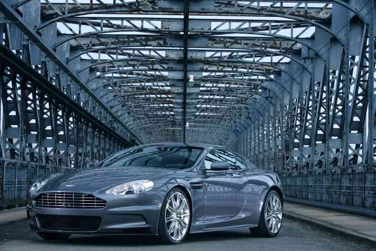 Aston Martin DBS, l'auto che ha distrutto Bendtner