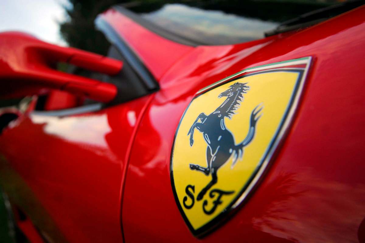 Ferrari senza Cavallino Rampante