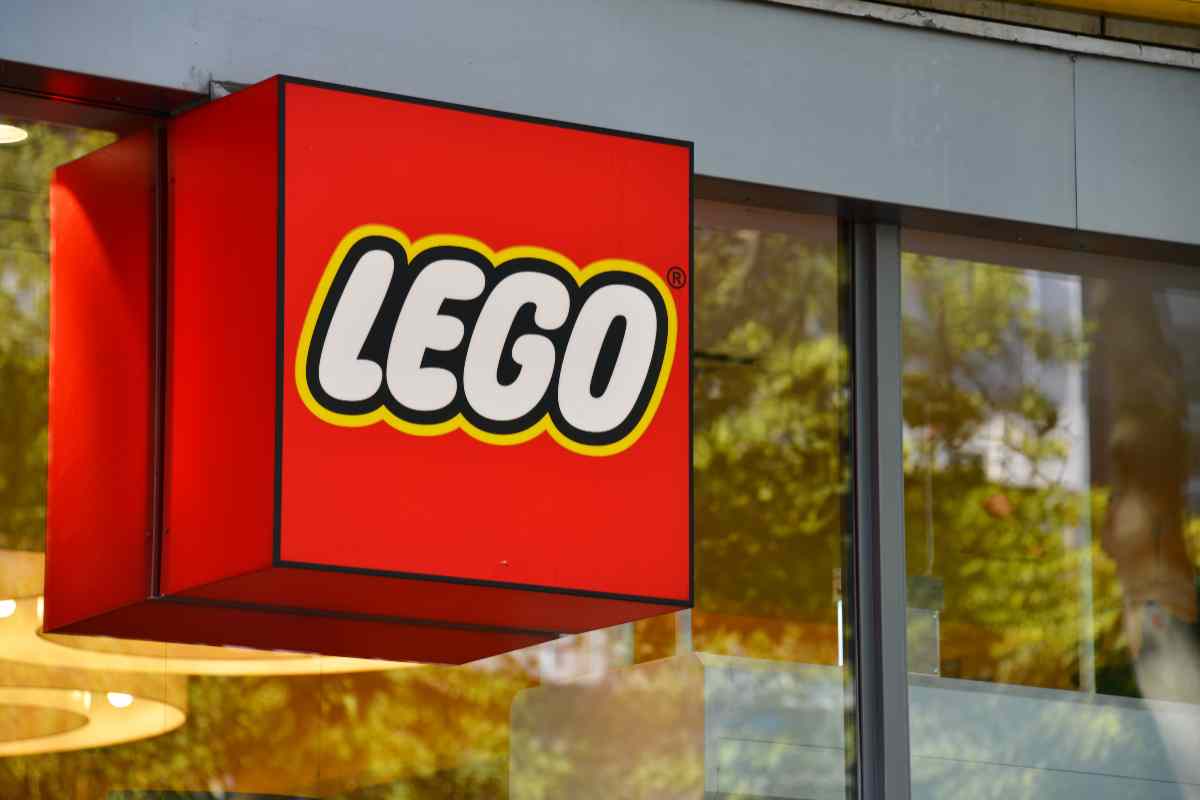 La stazione elettrica spiegata con i Lego