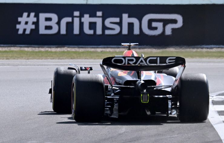 Max Verstappen scintille con Silverstone