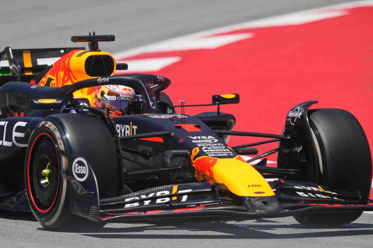 F1 GP Spagna: Verstappen non perdona
