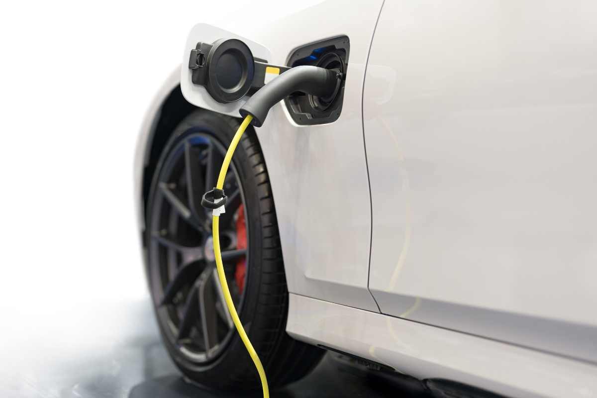 Auto elettriche nuova batteria