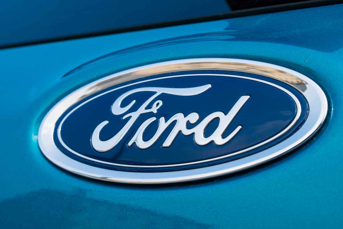 Ford, allarme rosso per il modello di punta: c'è un problema grave, costretti al richiamo