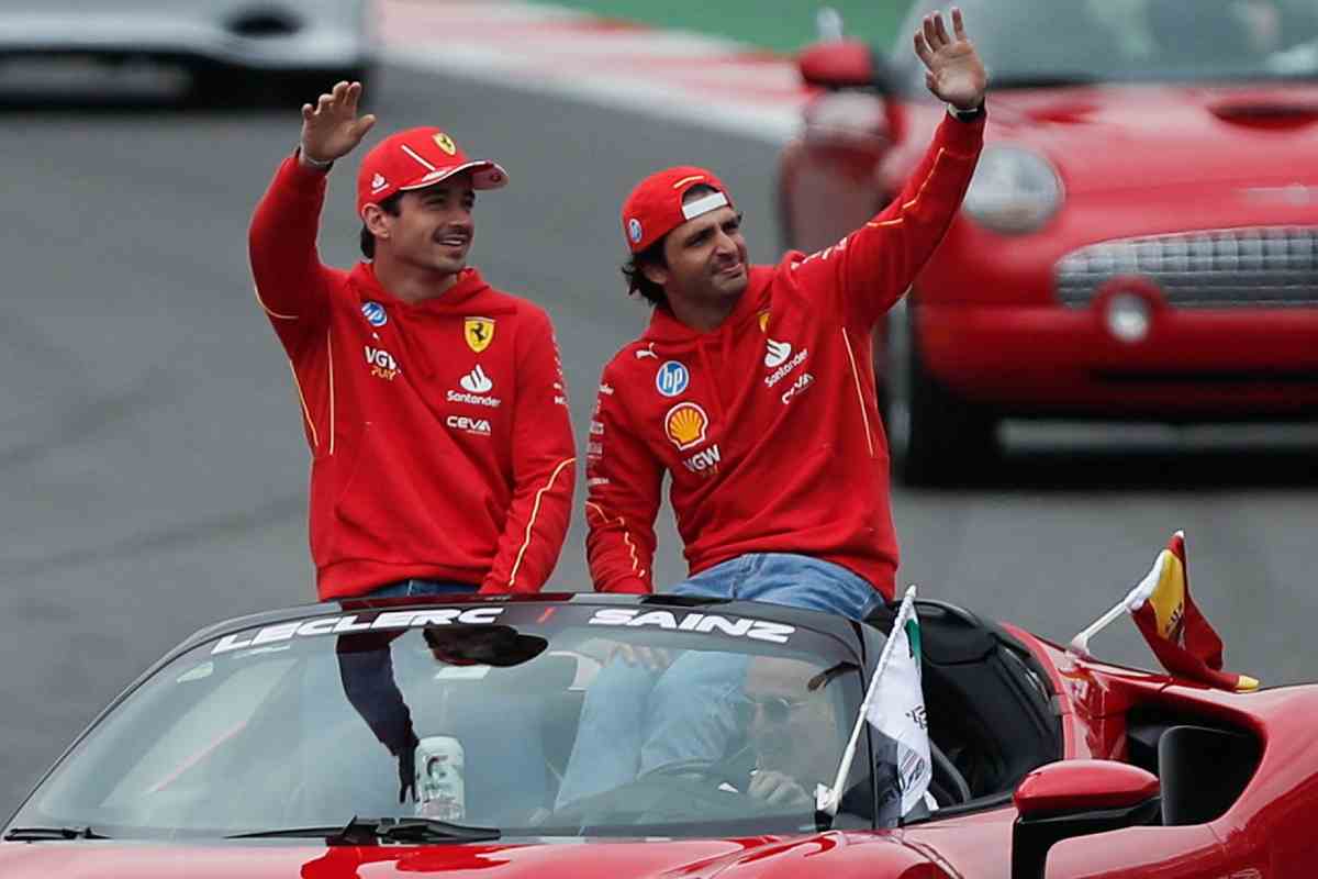 Sainz e Leclerc scioccati dalla nuova Ferrari: la loro reazione al volante fa il giro del pianeta (VIDEO)