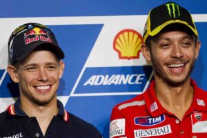 Valentino Rossi torna a sfidare in pista Casey Stoner