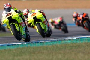 MotoGP, chi vincerà tra Bagnaia e Marquez? La risposta arriva dal team VR46