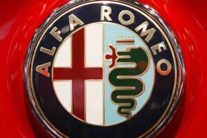 Alfa Romeo, torna un modello che ha fatto la storia? I fan iniziano a sognare