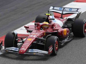 Ferrari arriva la critica